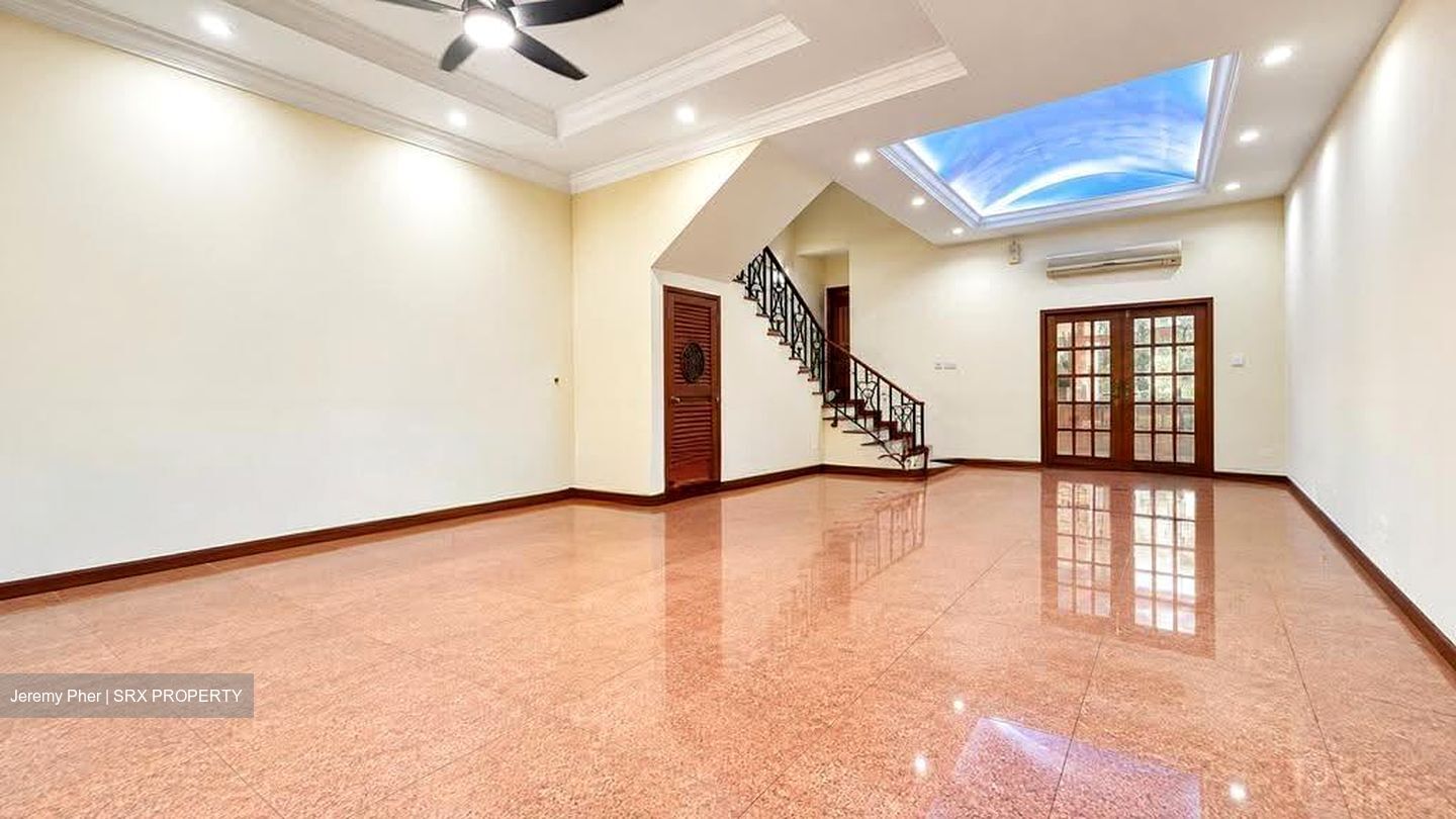 SERANGOON GARDEN WAY (D19), Terrace #626569441